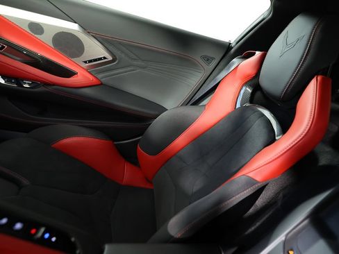 Used 2024 Chevrolet Corvette Z06 RWD image 33
