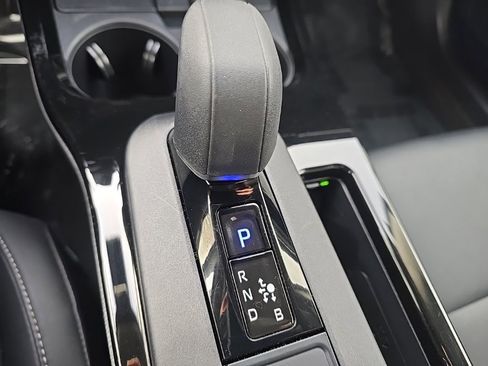 Certified 2024 Toyota Prius XLE image 27