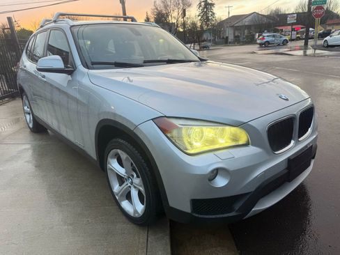 Used 2013 BMW X1 xDrive35i w/ Technology Pkg image 2