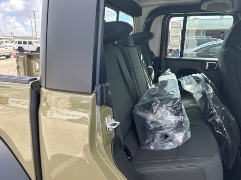 New 2026 Jeep Gladiator Sport AWD/4WD image 27