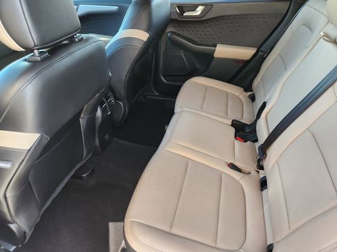 Used 2020 Ford Escape SEL image 18