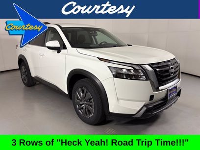 Used 2024 Nissan Pathfinder SV