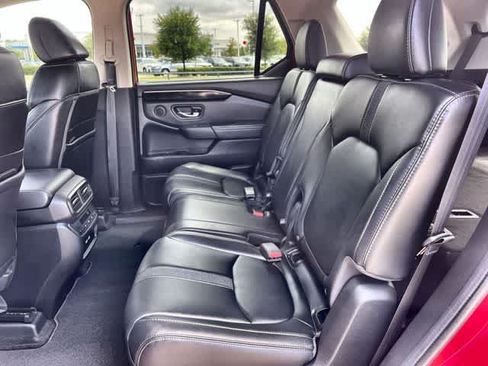 Used 2023 Honda Pilot Touring image 14
