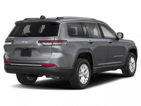 Used 2023 Jeep Grand Cherokee L Summit w/ High Altitude Package AWD/4WD image 2