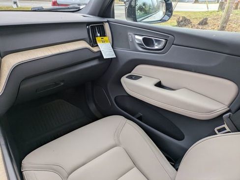 New 2026 Volvo XC60 B5 Plus w/ Protection Package Premier AWD/4WD image 23