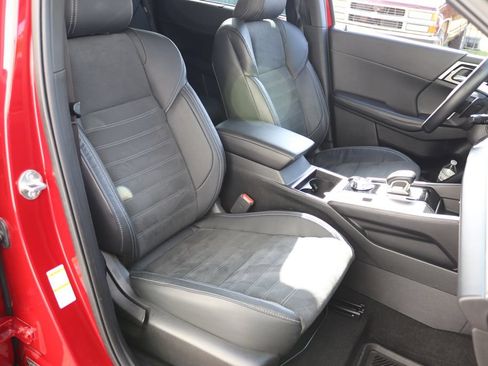 Used 2022 Mitsubishi Outlander SE AWD/4WD image 16