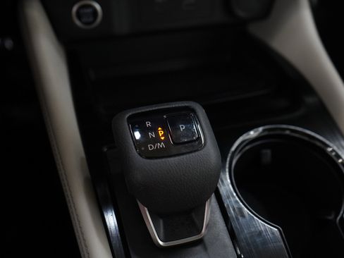 Used 2023 Nissan Rogue SL AWD/4WD image 23