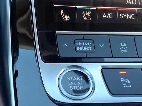 Used 2022 Audi Q7 Premium Plus image 20