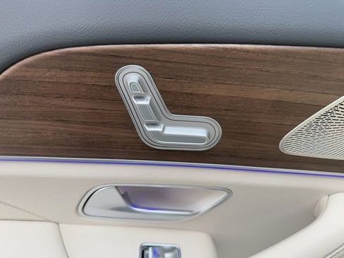 New 2025 Mercedes-Benz GLS 450 4MATIC image 13