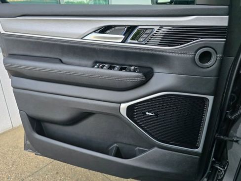 New 2026 Jeep Grand Wagoneer Limited AWD/4WD image 22
