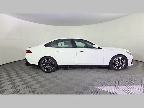 Used 2024 BMW 530i xDrive w/ M Sport Package AWD/4WD image 36