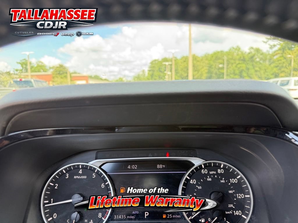 Used 2023 Nissan Pathfinder SL w/ Black Appearance Package AWD/4WD image 22