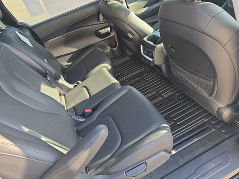 New 2026 Kia Carnival SX image 12