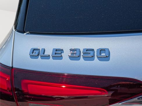 Used 2025 Mercedes-Benz GLE 350 4MATIC image 9