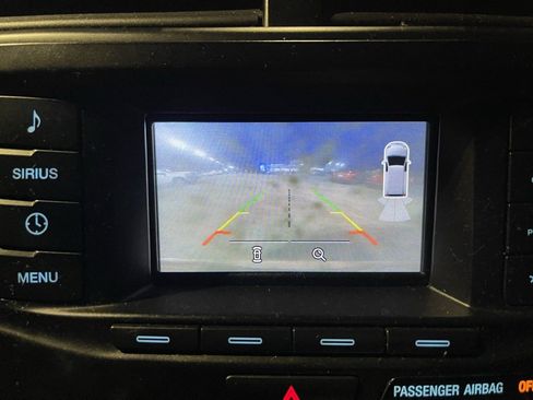 Used 2017 Ford Explorer XLT image 13