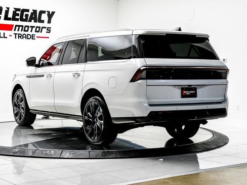 Used 2025 Lincoln Navigator L Black Label AWD/4WD image 12