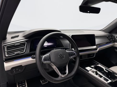 Used 2024 Volkswagen Atlas Cross Sport SEL Premium R-Line image 10