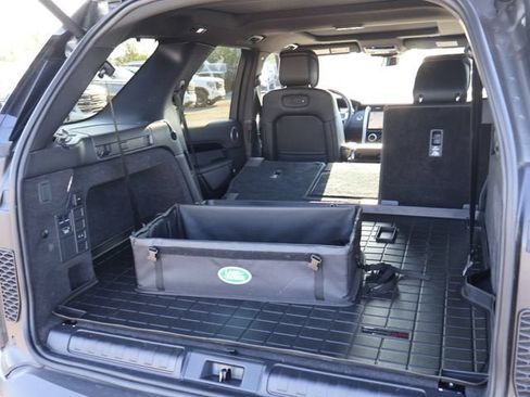 Used 2025 Land Rover Discovery S AWD/4WD image 8