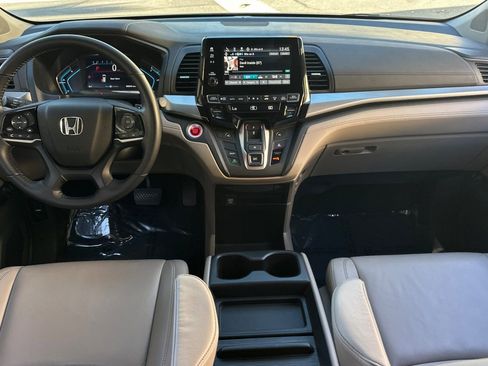 Used 2019 Honda Odyssey EX-L image 4