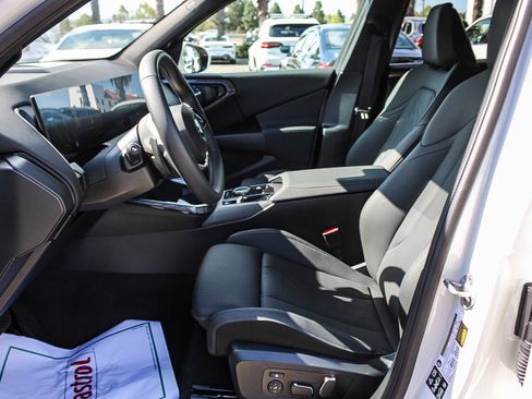 Used 2025 BMW X3 xDrive30i AWD/4WD image 17