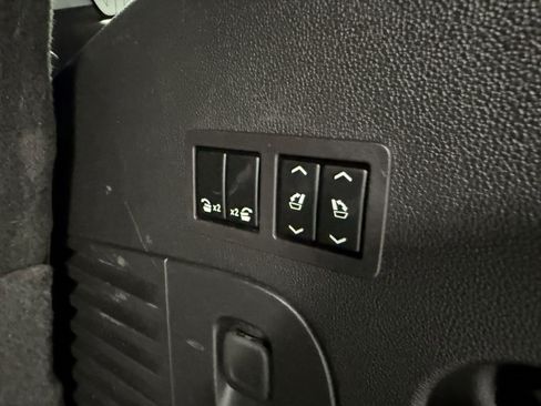 Used 2017 GMC Yukon Denali w/ Open Road Package image 33