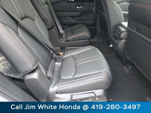 New 2025 Honda Pilot TrailSport image 18