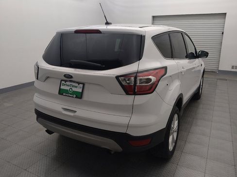Used 2017 Ford Escape SE image 7