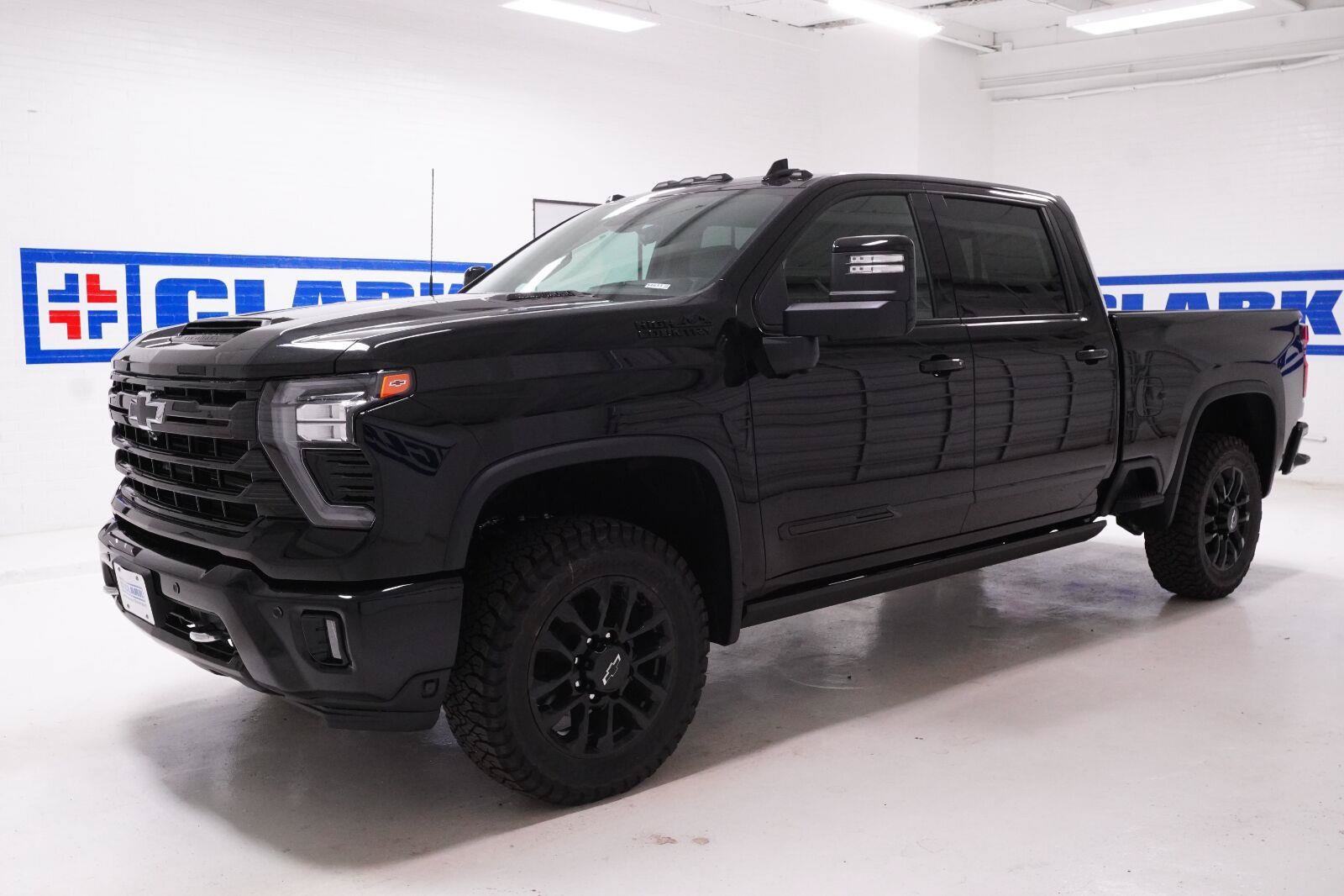 New 2026 Chevrolet Silverado 2500 High Country w/ High Country Premium Package AWD/4WD image 40
