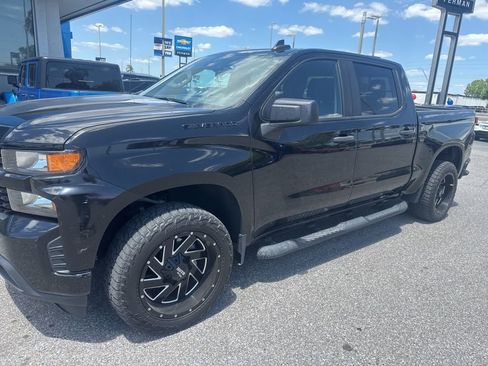 Used 2021 Chevrolet Silverado 1500 Custom w/ Rally Edition image 9