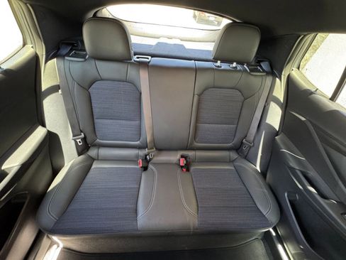 Used 2025 Buick Envista Preferred image 38