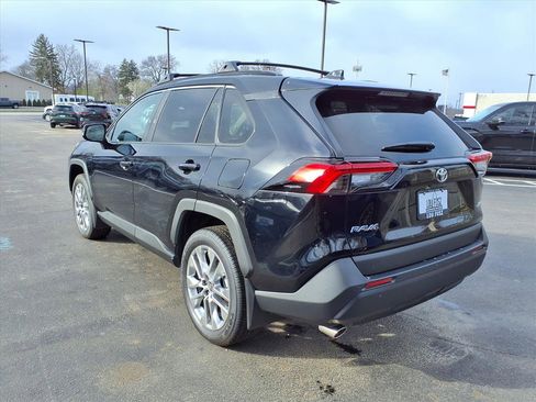 Used 2025 Toyota RAV4 XLE Premium image 30