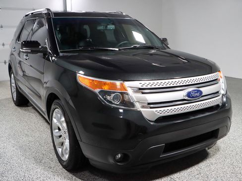 Used 2014 Ford Explorer XLT w/ Equipment Group 202A image 5