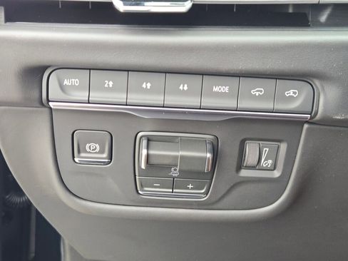 New 2026 Cadillac Escalade Platinum Sport AWD/4WD image 31