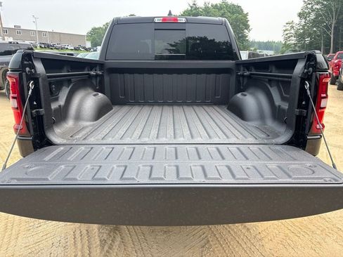 New 2026 RAM 1500 Express AWD/4WD image 22