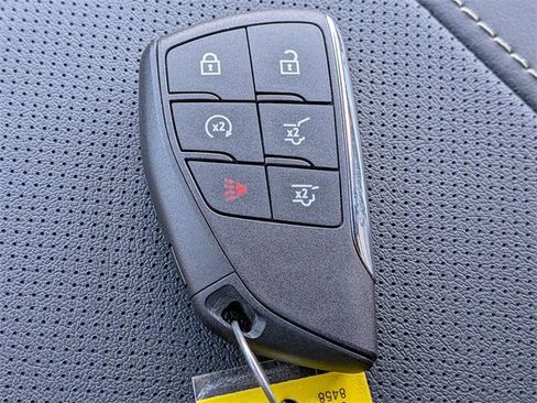 Used 2025 Chevrolet Suburban Premier image 34