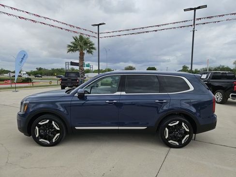 Used 2025 Kia Telluride S AWD/4WD image 4