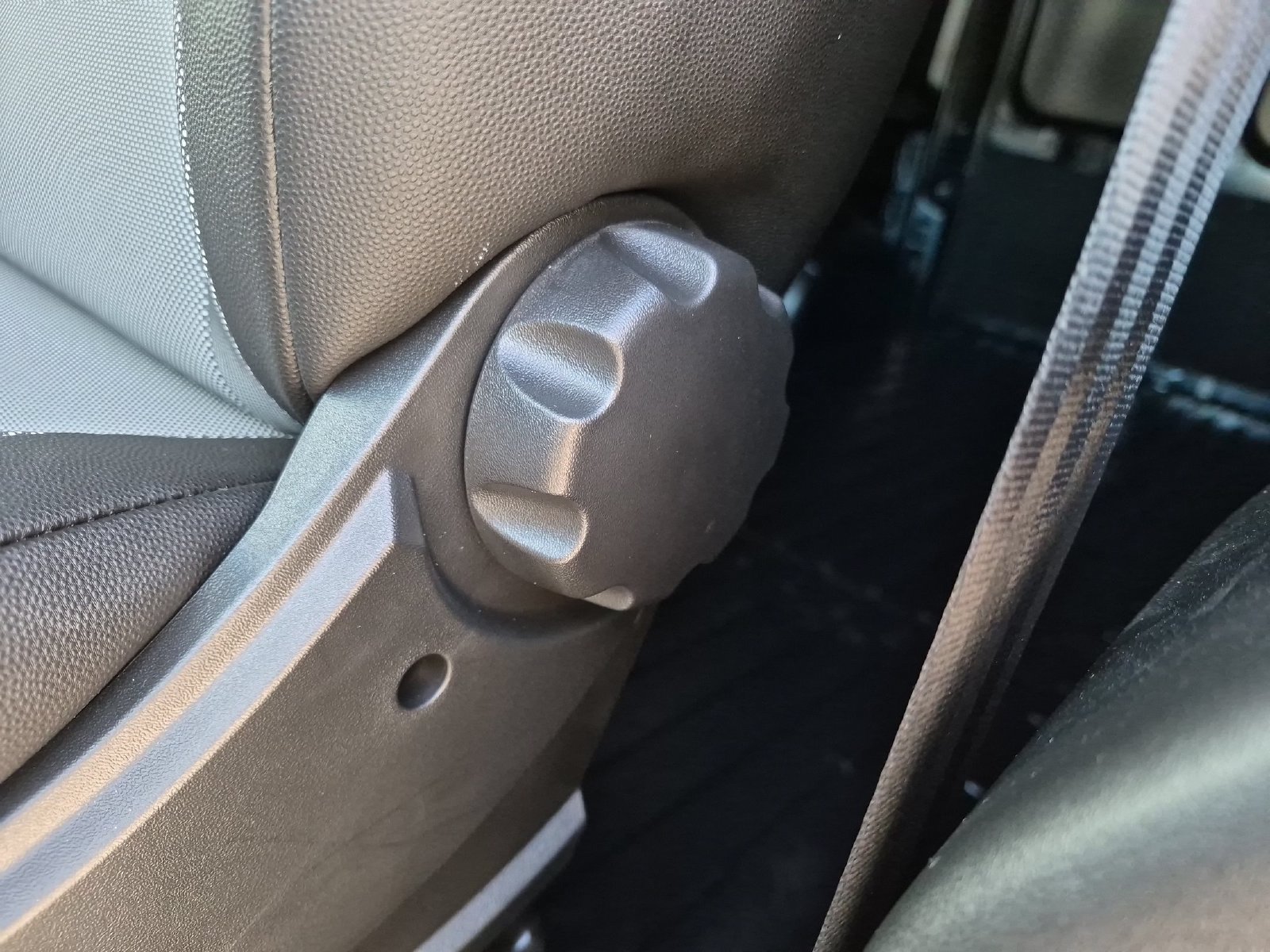 New 2026 RAM ProMaster 2500 w/ Convenience Group FWD image 13
