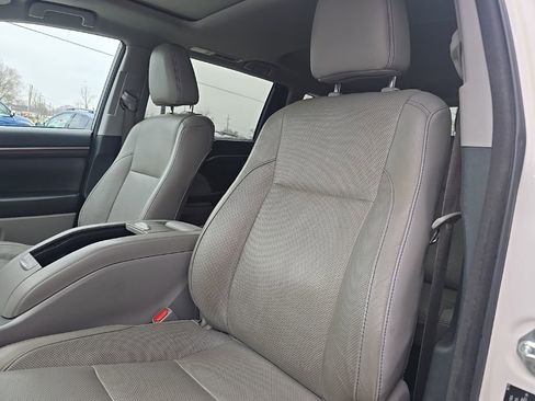 Used 2016 Toyota Highlander Limited image 13