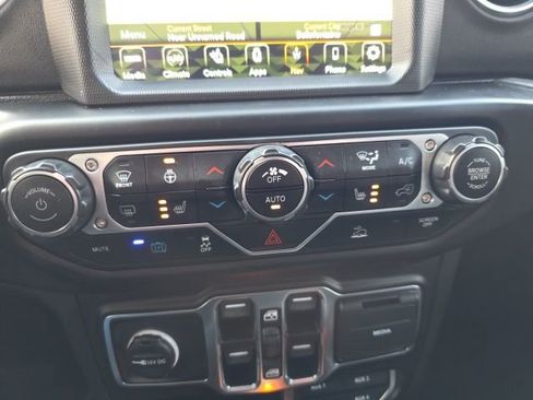 Used 2023 Jeep Wrangler Unlimited Sahara w/ Cold Weather Group image 28