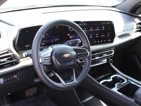Used 2026 Chevrolet Traverse LT w/ Driver Confidence Package AWD/4WD image 10