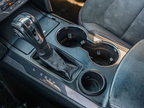 Used 2018 Ford Explorer XLT w/ Equipment Group 202A image 30