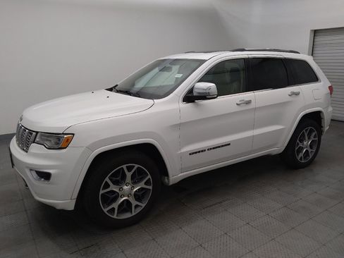 Used 2019 Jeep Grand Cherokee Overland RWD image 2