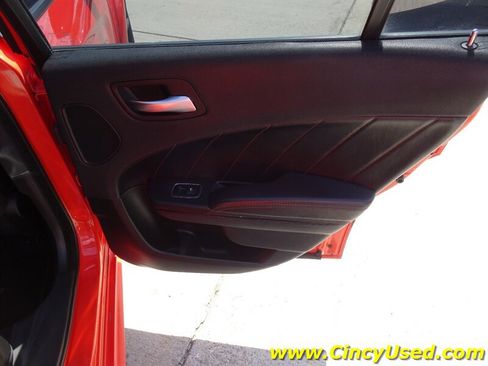 Used 2017 Dodge Charger R/T RWD image 31