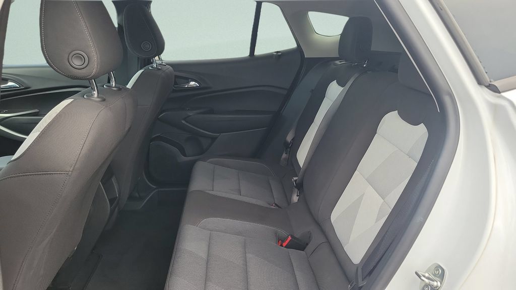 Used 2024 Chevrolet Trax LS FWD image 10