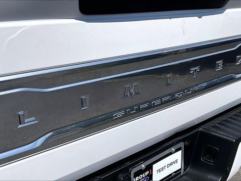 Used 2021 Ford F250 Limited w/ FX4 Off-Road Package AWD/4WD image 31