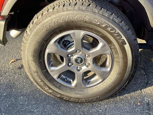 Used 2024 Ford Bronco Big Bend image 9