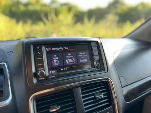 Used 2019 Dodge Grand Caravan SE image 20