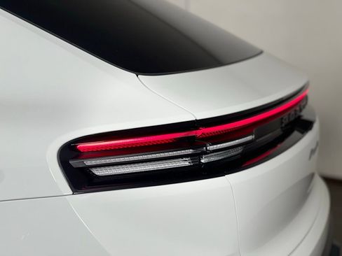 Certified 2024 Porsche Macan 4 Electric image 12