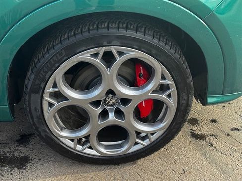 Used 2025 Alfa Romeo Tonale Tributo Italiano image 9