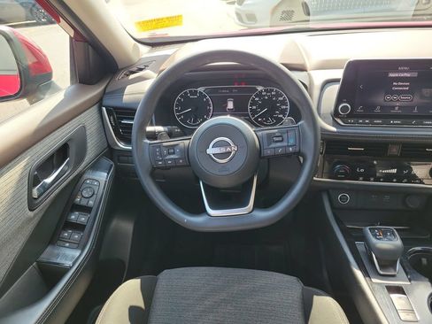 Used 2023 Nissan Rogue SV AWD/4WD image 12